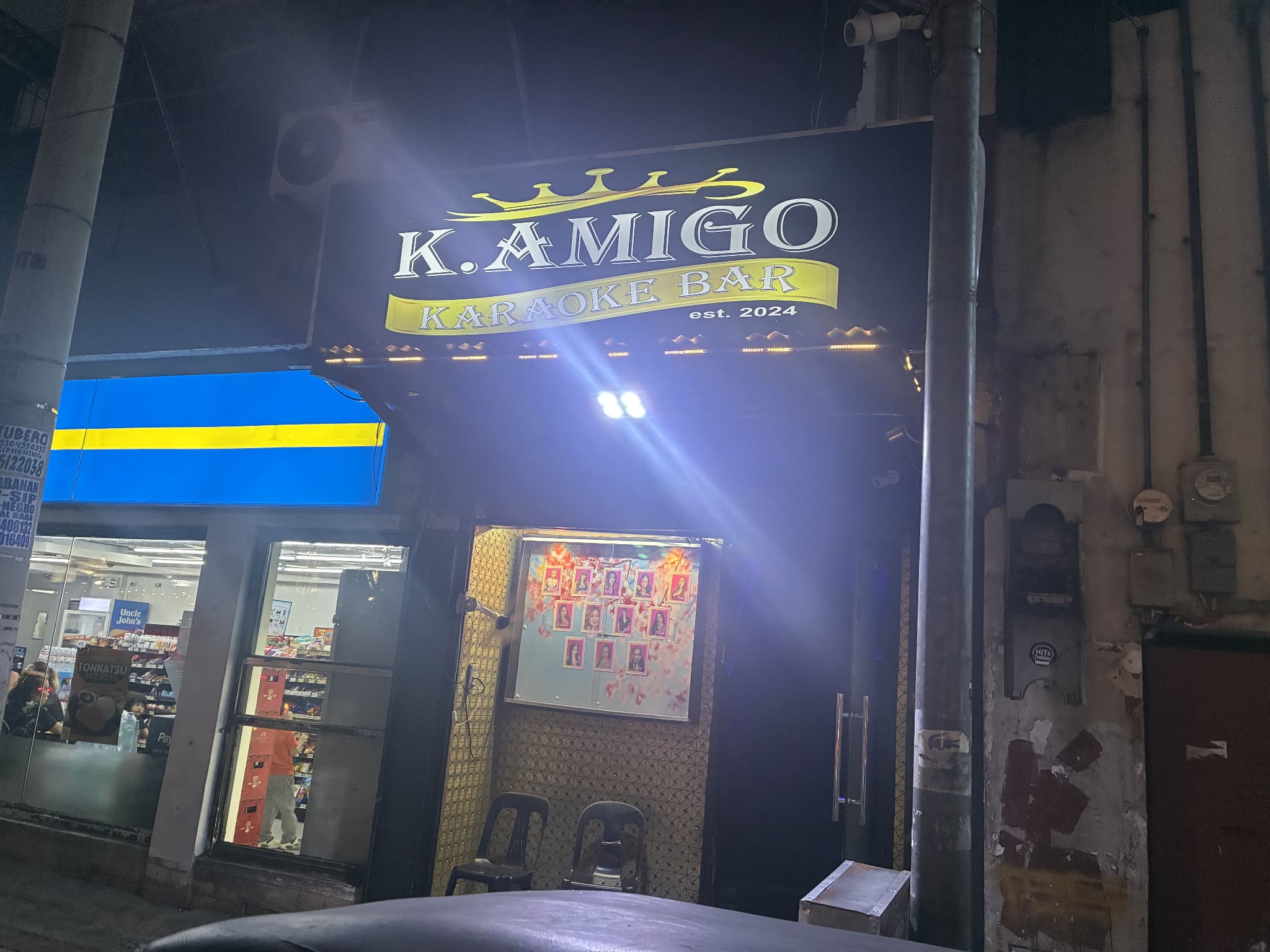 576 Pedro Gil StreetにあるK.AMIGO KTV BARの店舗入口
